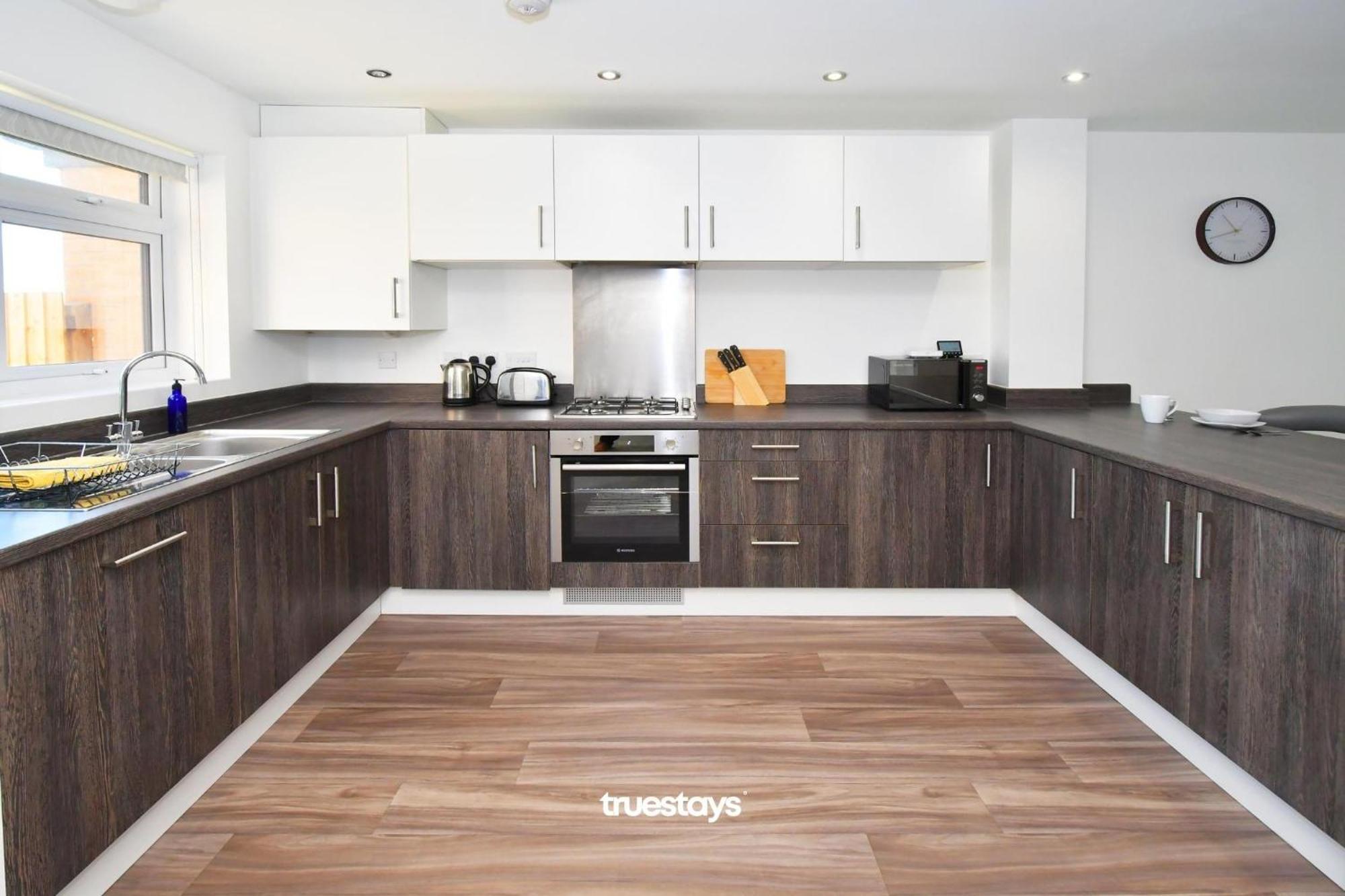 Regal House By True Stays - 3 Bedroom House In Stoke-On-Trent Kültér fotó