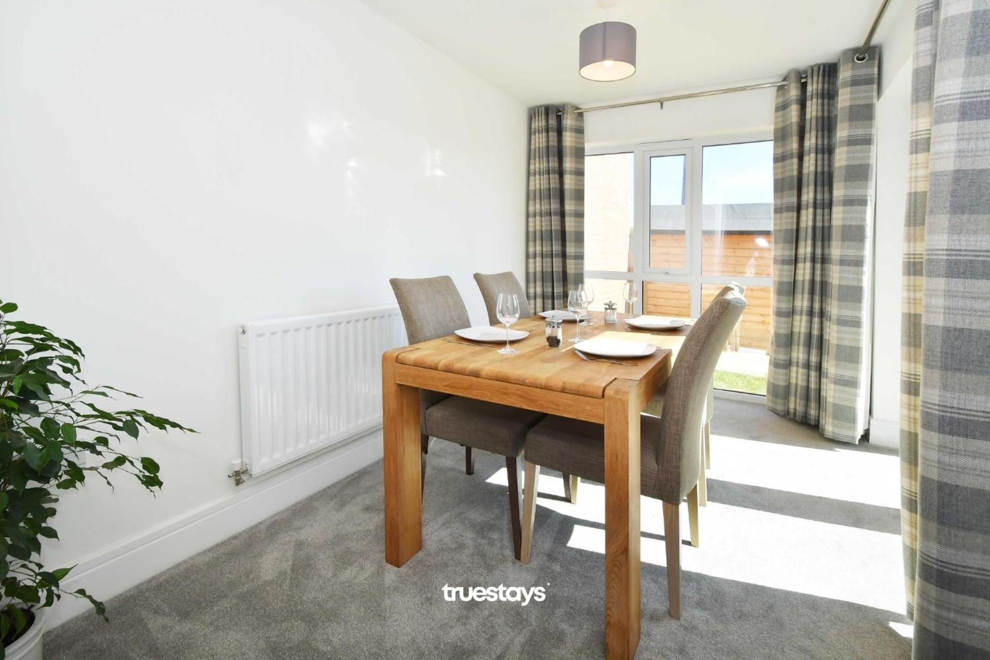 Regal House By True Stays - 3 Bedroom House In Stoke-On-Trent Kültér fotó