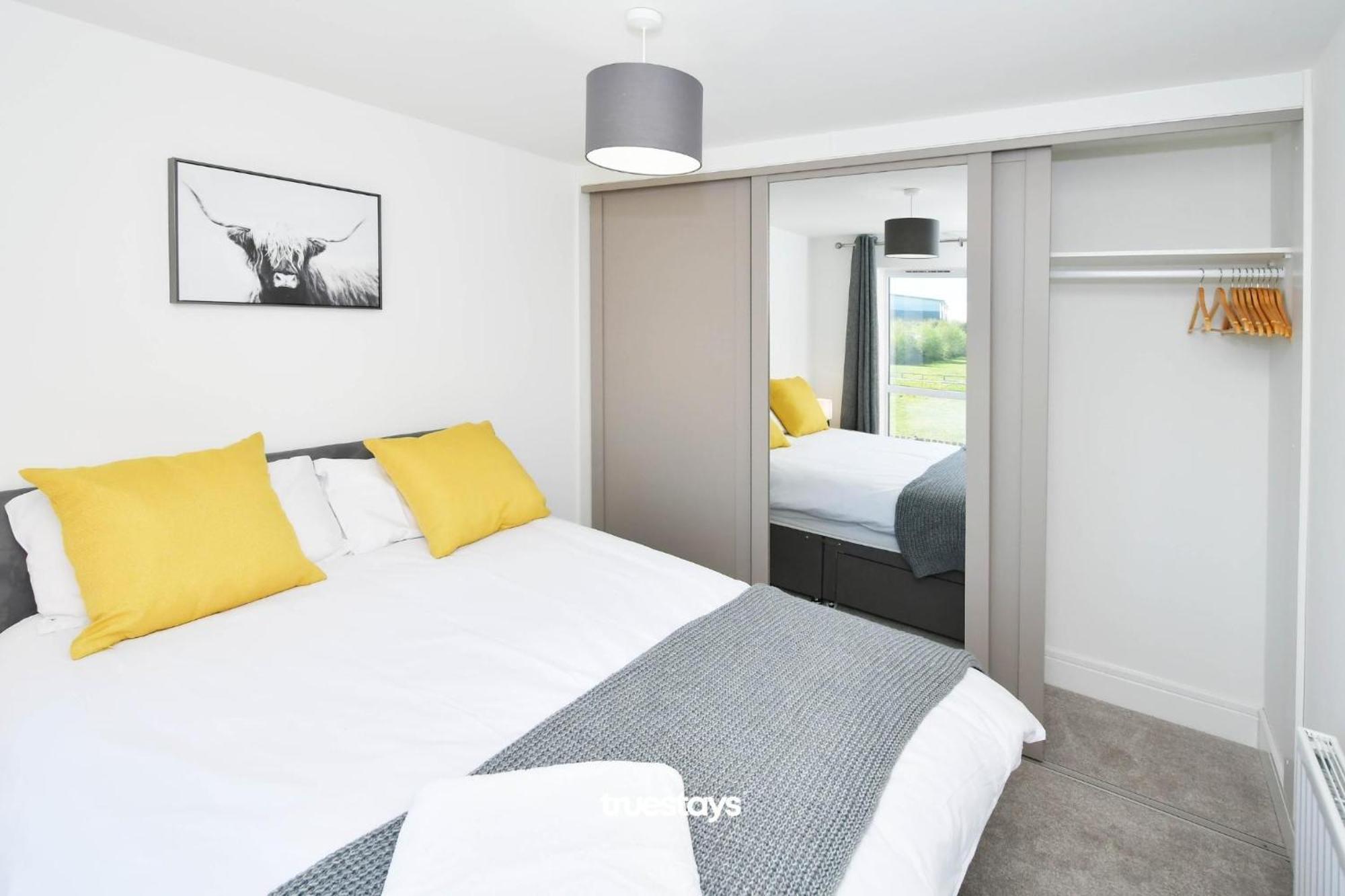 Regal House By True Stays - 3 Bedroom House In Stoke-On-Trent Kültér fotó