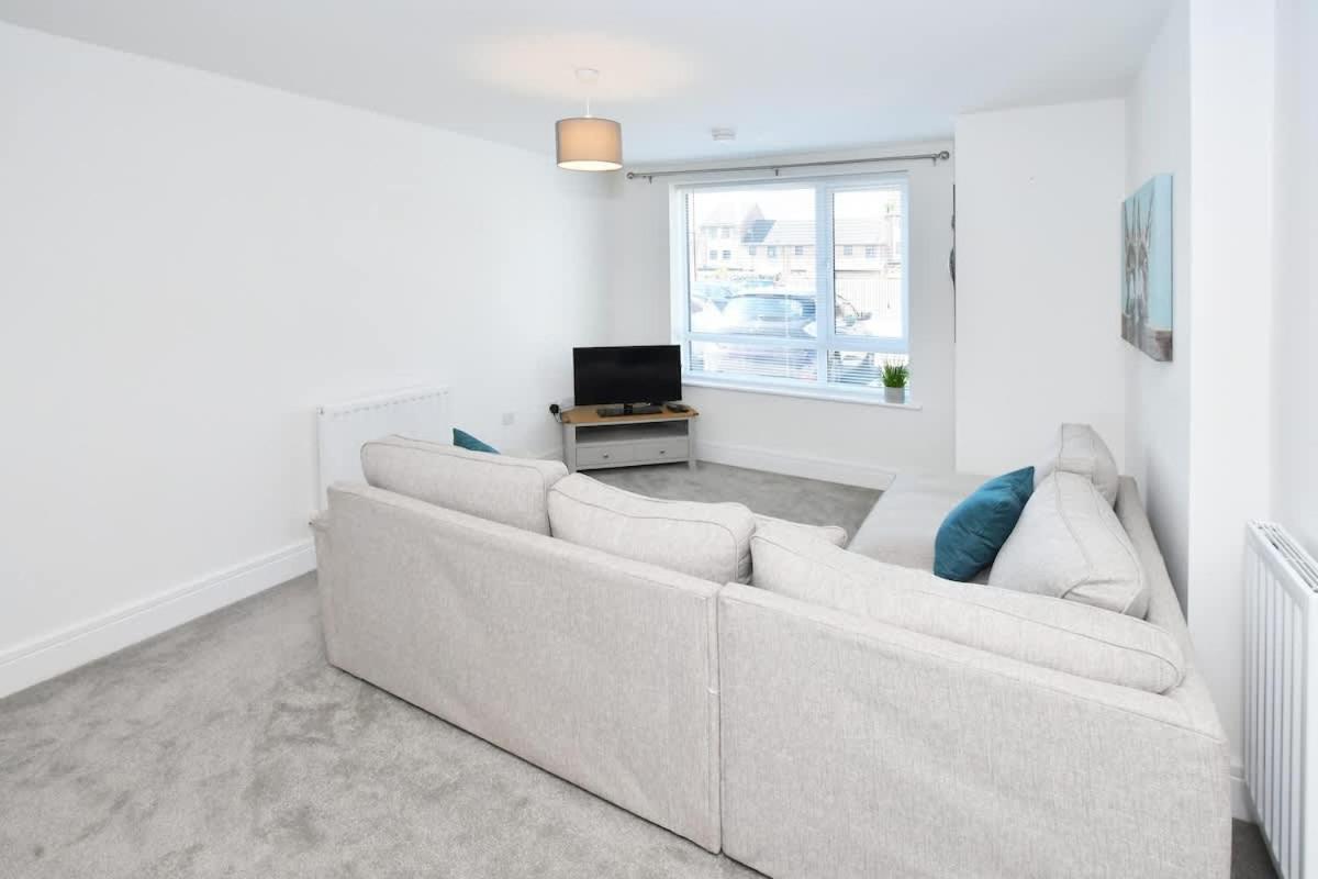 Regal House By True Stays - 3 Bedroom House In Stoke-On-Trent Kültér fotó