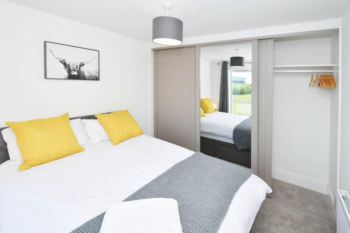 Regal House By True Stays - 3 Bedroom House In Stoke-On-Trent Kültér fotó